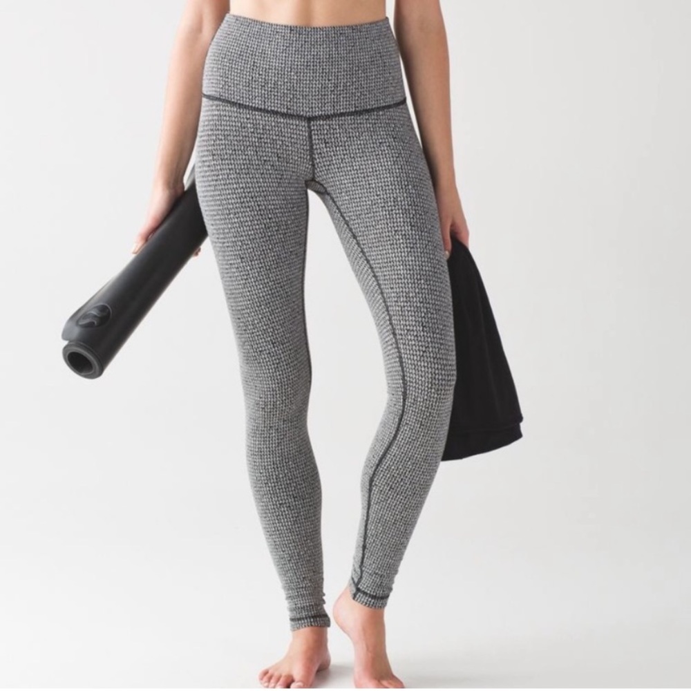 Lululemon full length black and white / gray leggings size 2
